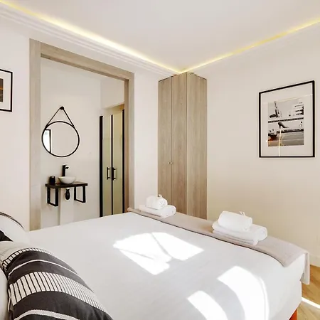 아파트 Off Majesti Upper Marais Apartment- Rue Du Faubourg Saint-martin *
