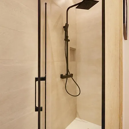 Off Majesti Upper Marais Apartment- Rue Du Faubourg Saint-martin 아파트