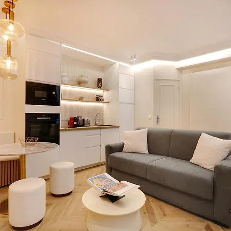 아파트 Off Majesti Upper Marais Apartment- Rue Du Faubourg Saint-martin *
