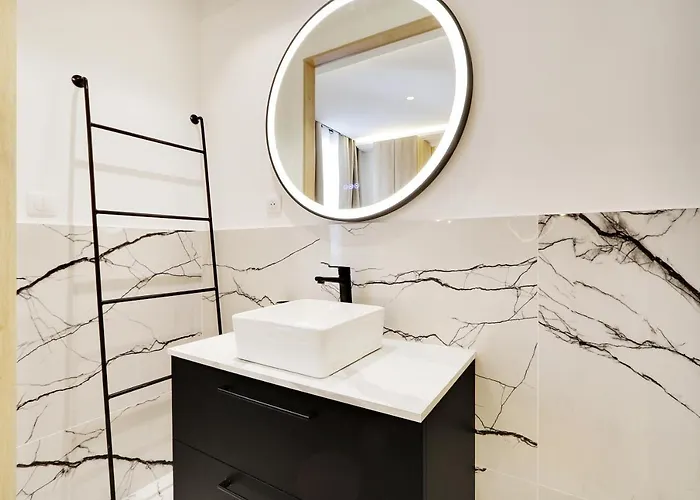 Apartman Off Majesti Upper Marais Apartment- Rue Du Faubourg Saint-martin *