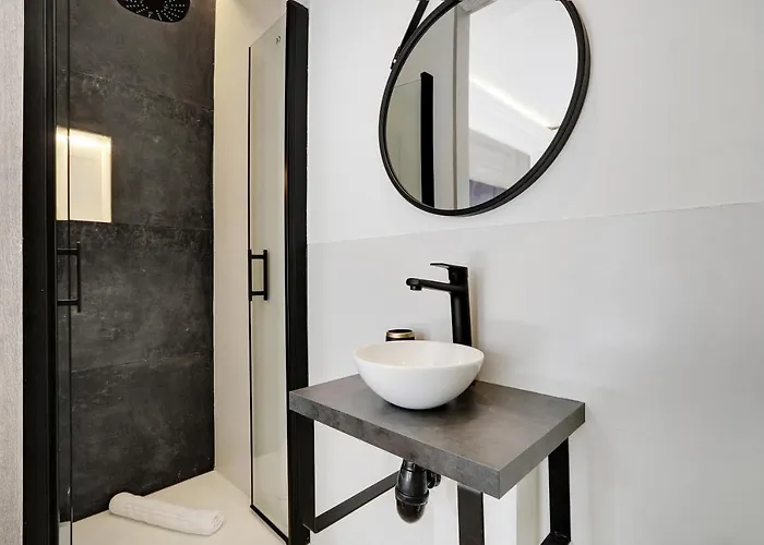 Off Majesti Upper Marais Apartment- Rue Du Faubourg Saint-martin Apartman *