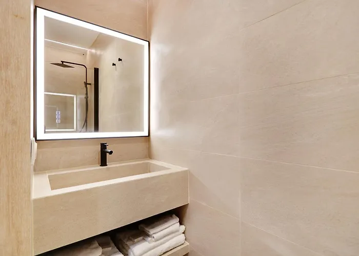 Off Majesti Upper Marais Apartment- Rue Du Faubourg Saint-martin Apartman *