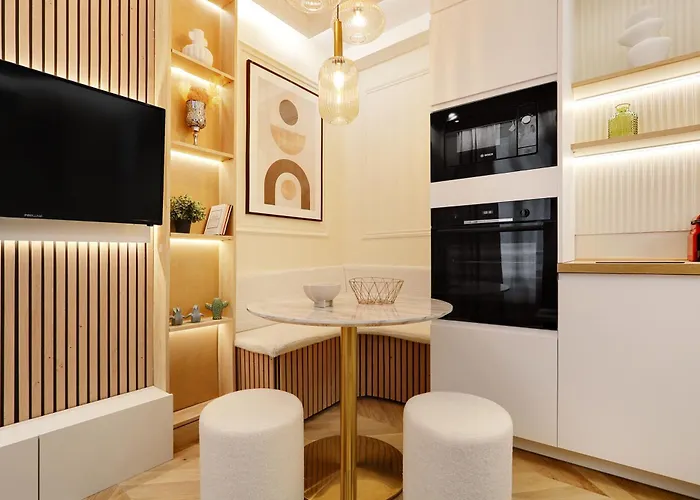 Apartman Off Majesti Upper Marais Apartment- Rue Du Faubourg Saint-martin